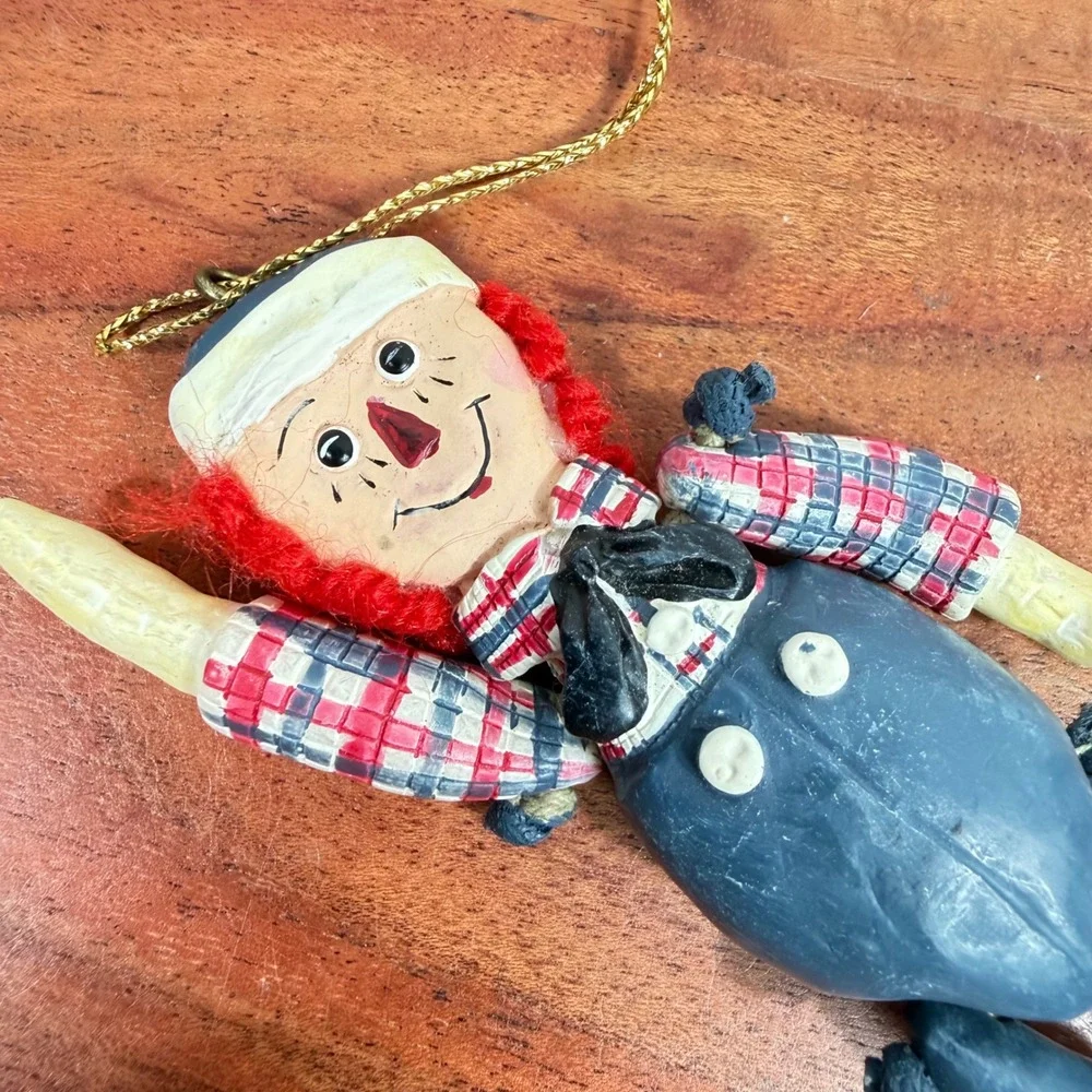 Vintage 1998 S&S Raggedy Andy Jointed Resin Christmas Ornament Red Yarn Hair‎